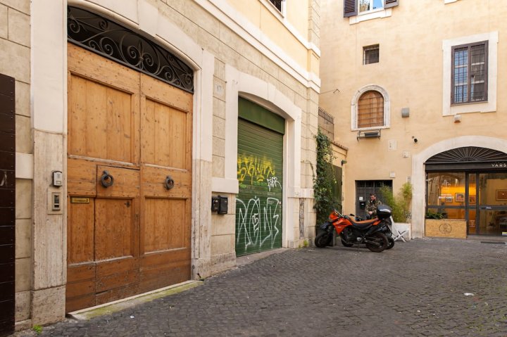 菲欧瑞坎波阳台套房酒店(Terrace Suite Campo dè Fiori)