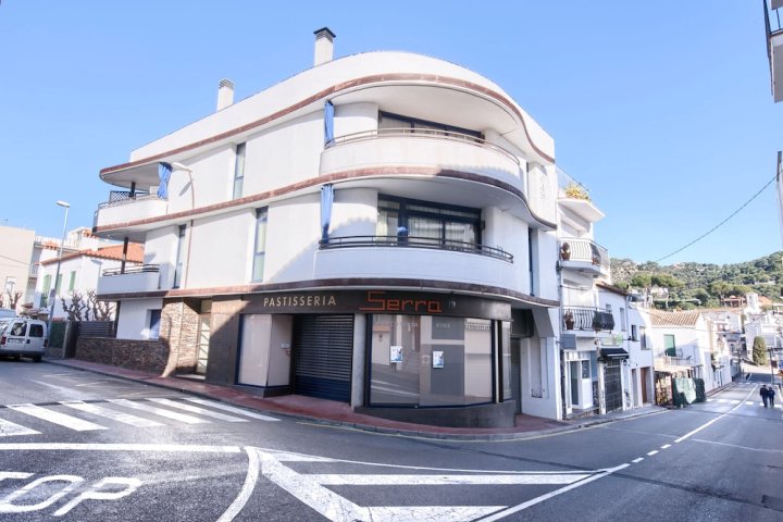 亚弗兰克海洋公寓酒店(Apartamentos Llafranc Mar)