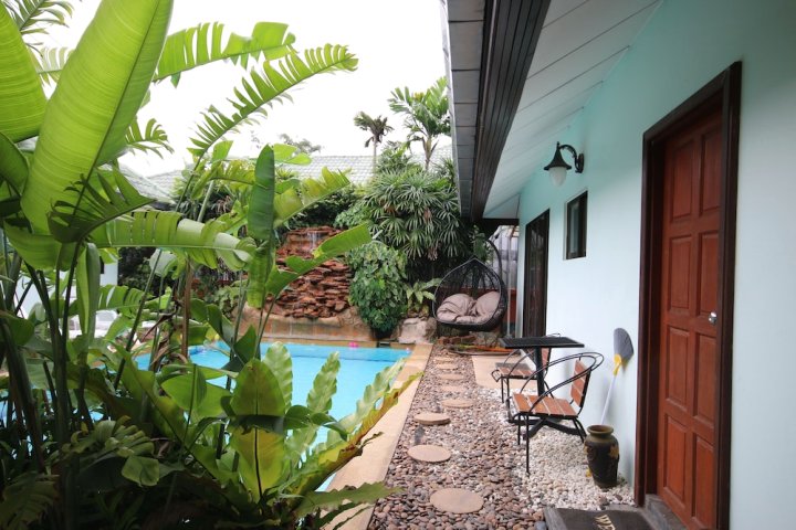 巴厘热带游泳池别墅酒店(Bali Tropicana Pool Villa)