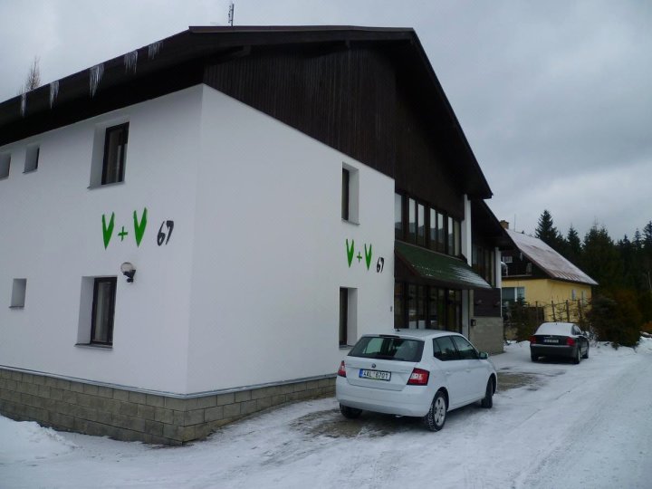 V + V旅馆(V+V Pension)