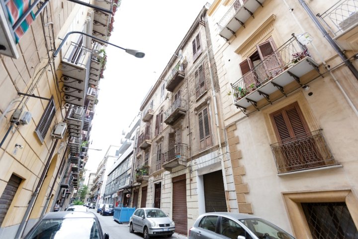 巴勒莫中央公寓饭店(Palermo Central Apartment)