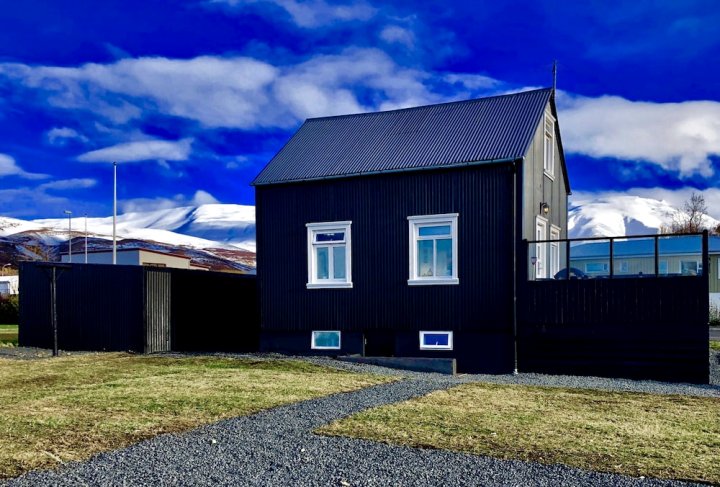 威里尔格伦尼威克之家景观酒店(Vellir Grenivík Home with a View)