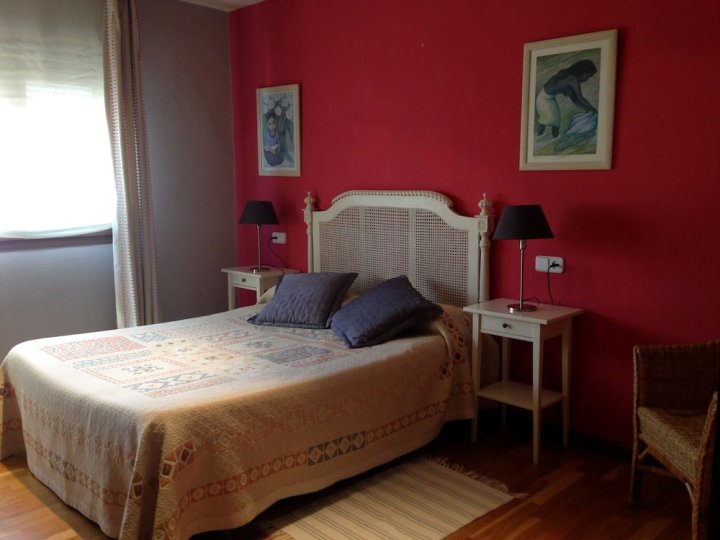 利亚内斯角公寓酒店(Apartamento Puerto de Llanes)