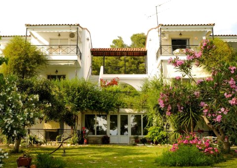 Heracles Guesthouse