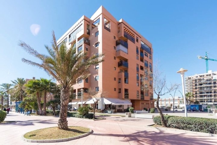 马拉加精品公寓 - 附海景及停车位(Apartamento Top Malaga Vistas Al Mar y Parking)