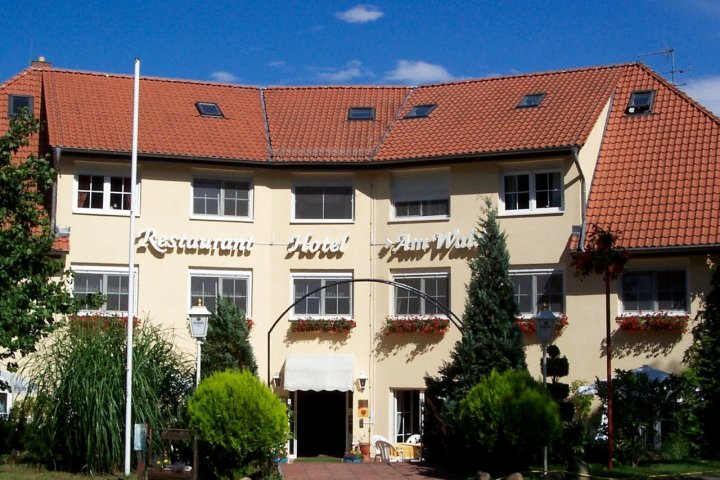 Hotel am Wald B&B