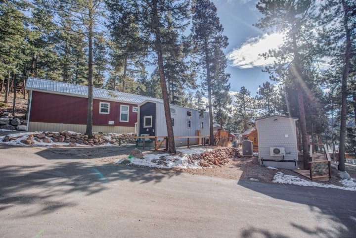 近皮克斯峰的山区小屋！配备空调(Tiny House!in the Mountains Near Pikes Peak W/AC)