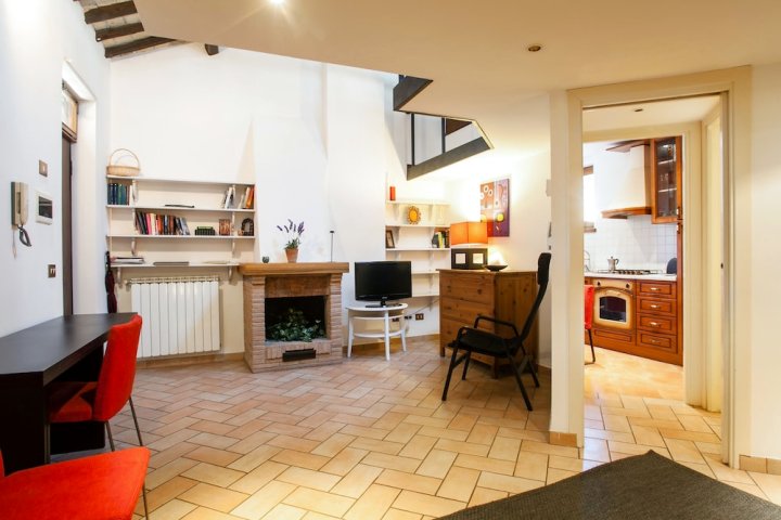 卡佩拉里大道坎波鲜花舒适公寓酒店(Cozy Apartment in Via dei Cappellari, Campo De' Fiori)