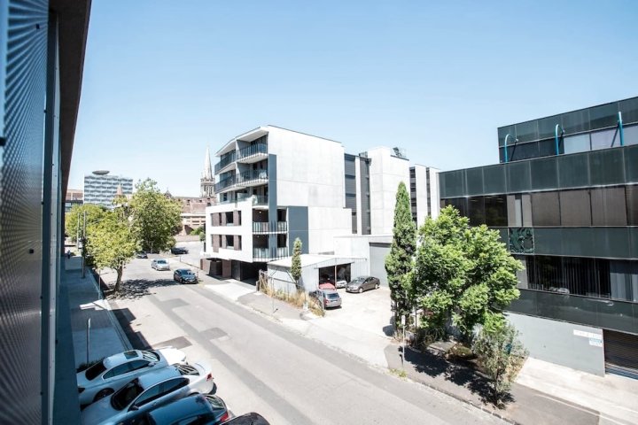 霍桑/格兰佛里站惊艳明亮公寓酒店(Stunning Bright Apartment at Hawthron/Glenferrie Station)