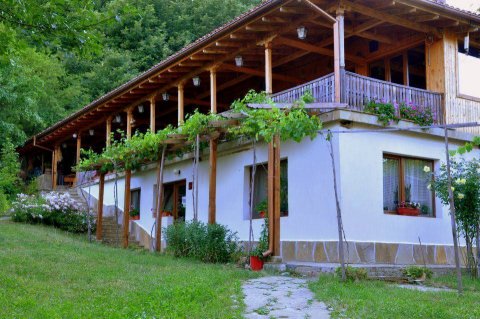 西尼亚维尔生态酒店(Sinia Vir Eco Residence)