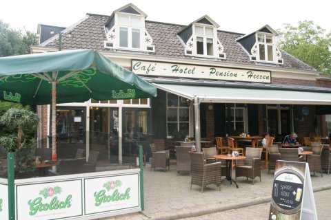 扎尔黑森咖啡馆酒店(Hotel Café Zaal Heezen)