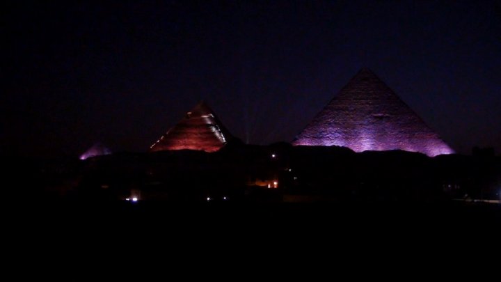 阳光金字塔景观酒店(Sunny Pyramids View)