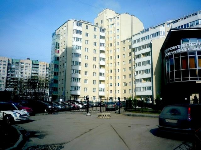 工业公寓29号(Apartment at Industrialny 29)