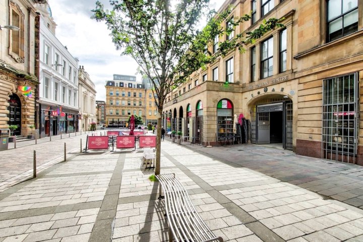 商人城惊人 2 床公寓酒店 - 附停车位(Stunning 2 Bed Apt in Merchant City with Parking)