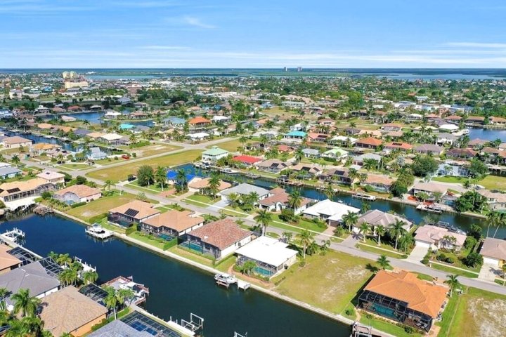 Marquesas Ct. 320 Marco Island Vacation Rental 3 Bedroom Home