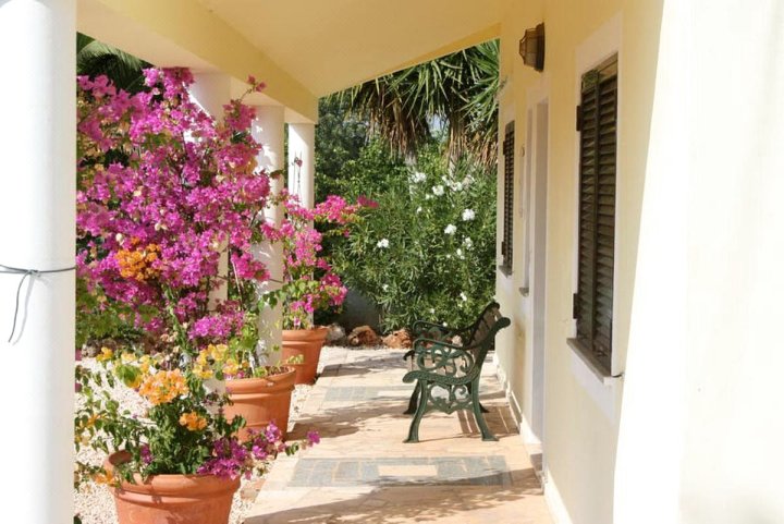 4 Bedrooms Villa with Private Pool Enclosed Garden and Wifi at Algoz