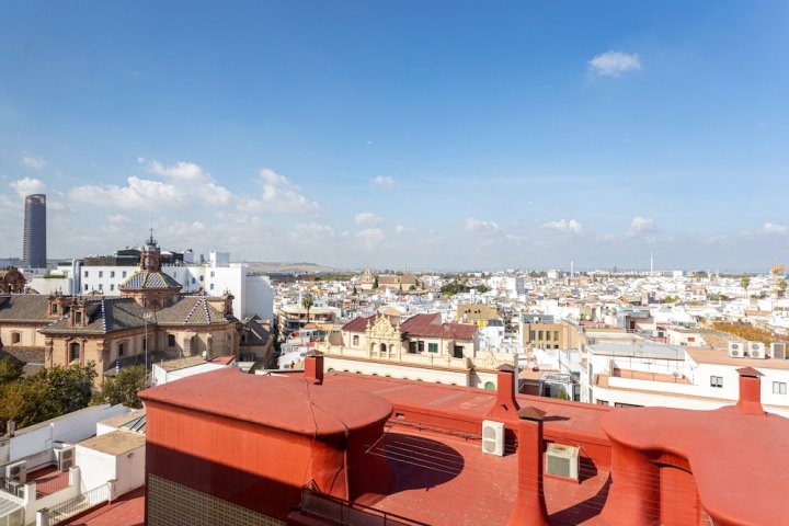 塞维利亚之心 1 居公寓附绝景酒店 - 圣帕布罗 VI(1 Bd Apartment in The Heart of Seville with Great Views. San Pablo VI)