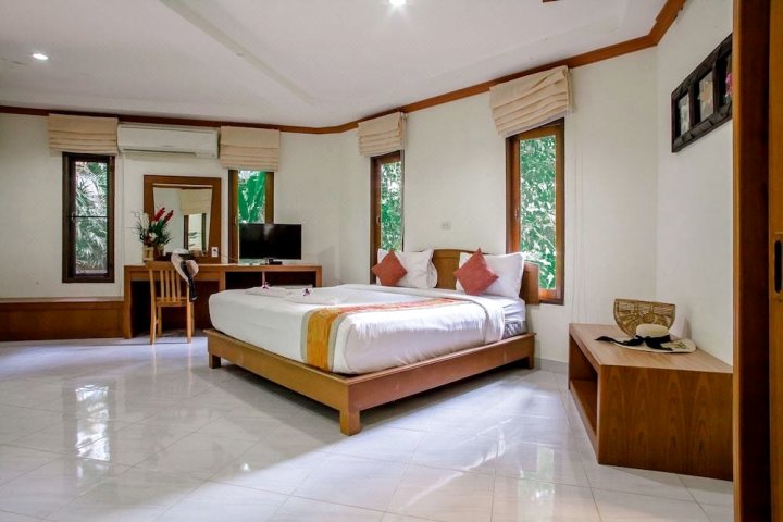 甲米奥南悬崖景观度假酒店(Aonang Cliff View Resort Krabi)