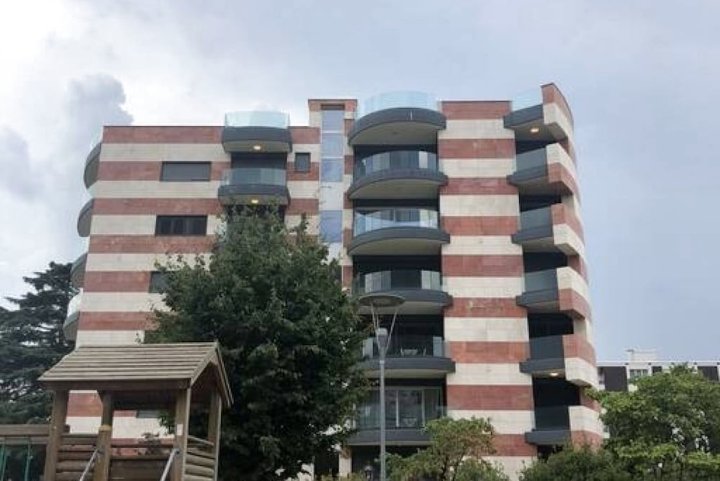 洛基亚公寓酒店(Roggia Apartments Viganello)
