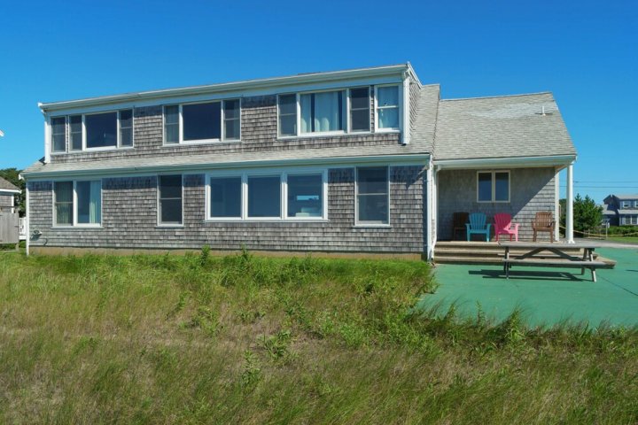 New Listing! Waterfront Haven, Adjacent to Beach 3 Bedroom Home