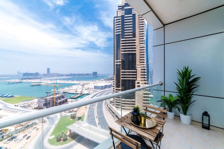 Dream Inn Dubai Botanica Tower