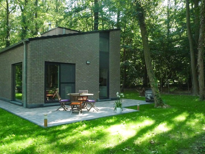 Modern Holiday Home in Forested Area With Spacious Garden, Terrace and Wifi