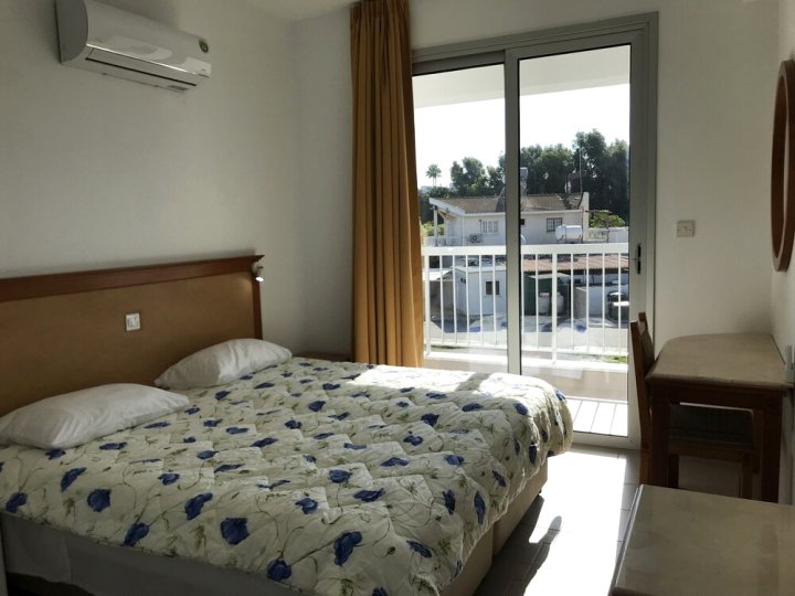 阿奇亚纳帕尼西 3 居公寓酒店(Agia Napa Nissi 3 Bedroom Flat)