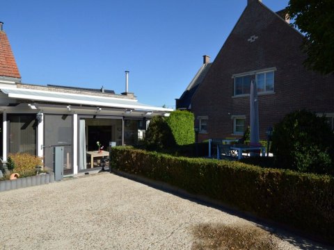 Lavish Villa in Tienen with Terrace & Garden