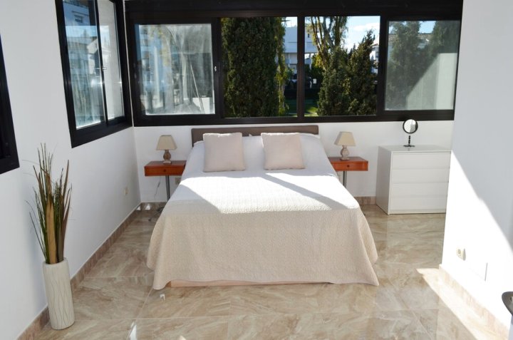 圣佩德罗|马贝拉|瓜达维拉斯海滩度假村-5床5浴室(San Pedro, Marbella, Guadavillas Beach Resort 5 Bed 5 Bath House)