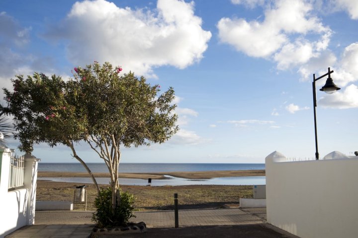 花海滩蓝萨洛特酒店(Flower Beach Lanzarote)