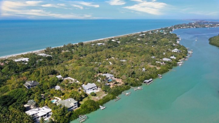 Orange Bayside House - Fisherman's Paradise on Captiva! 3 Bedroom Home