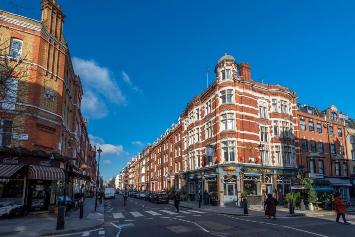 海德公园现代骑士桥之家酒店(Modern Knightsbridge Home by Hyde Park)