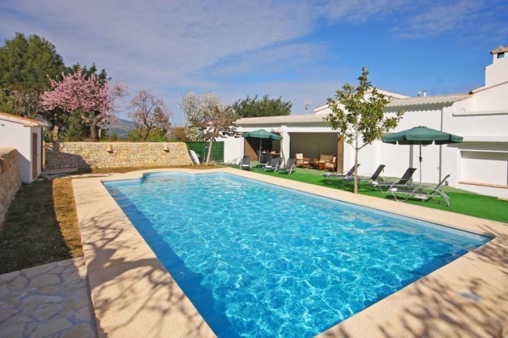 Villa - 7 Bedrooms with Pool and WiFi - 106439