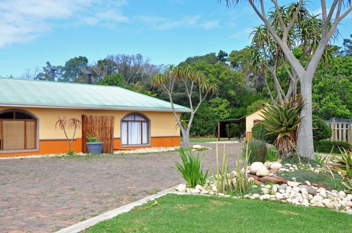 Tenikwa Nature Lodge and Family Suites