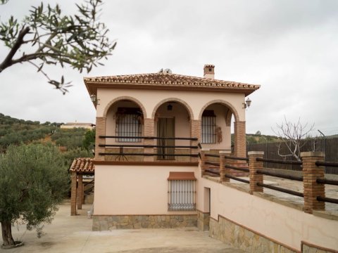 Peaceful Retreat in Alora for Families and Friends