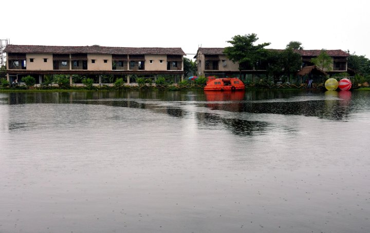 溪流俱乐部酒店(The Creek Club)