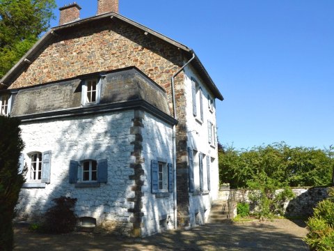 Roumont的宁静山寨(Quiet Cottage in Roumont)