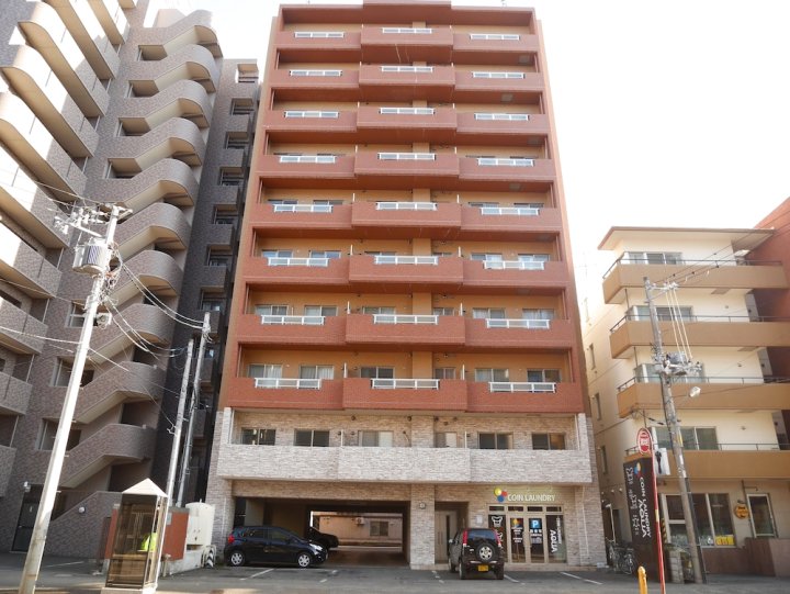 Sun Court Minami 4-jo 302