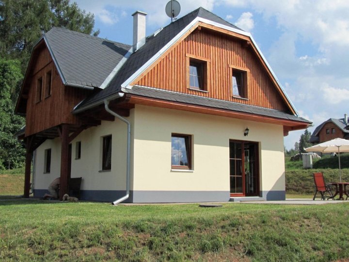 Detached House Near the Town of Trutnov