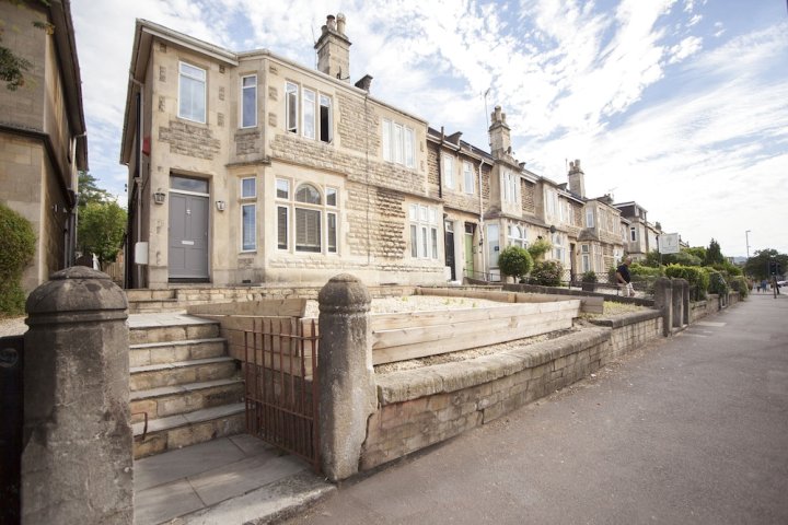 Central Bath House Group Accommodation