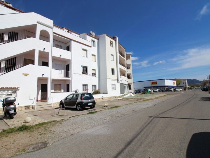 Apartment with a View of The Canal and Wide Surroundings