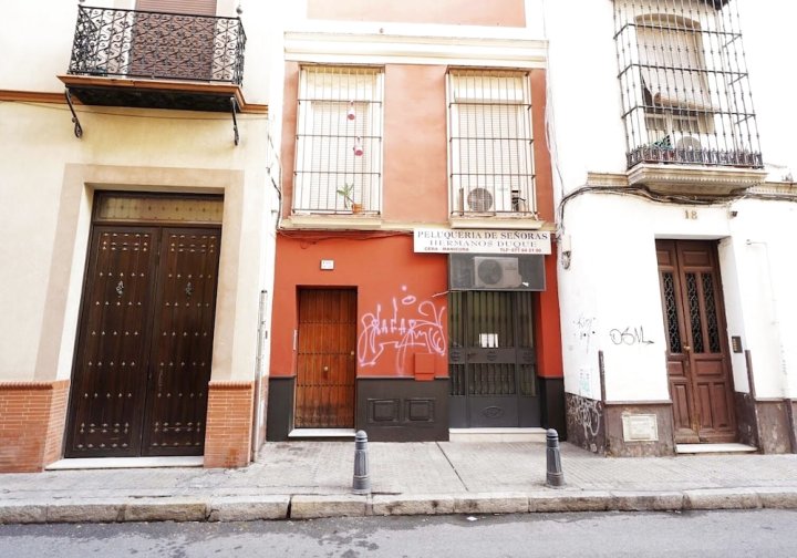 RentalSevilla Ático Soleado Con Terraza Junto a la Alameda