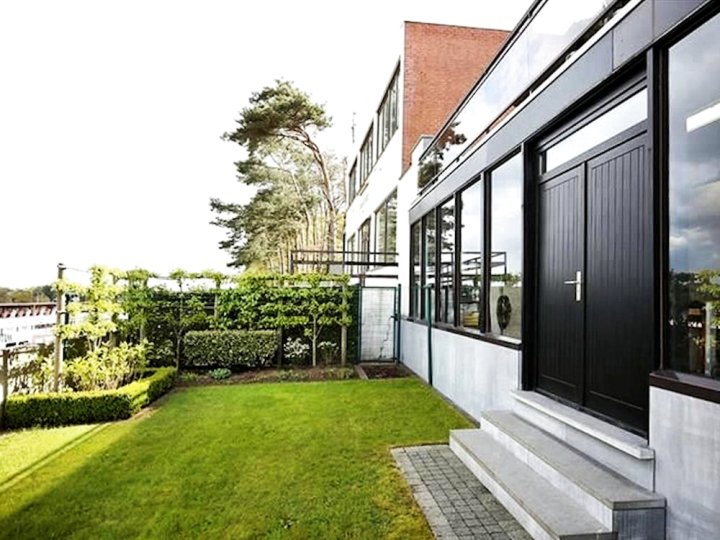 Villa in Heusden With Balcony, Terrace & Garden