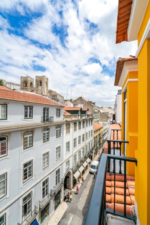 Porta do Mar Deluxe Serviced Apartments