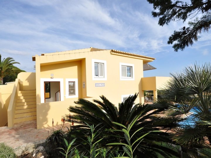 Villa with Views Overlooking the Pool/Sea and Meia Praia for a Relaxing Holiday