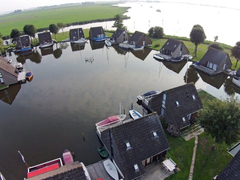 Gorgeous Lakeside Holiday Home in Gaastmeer