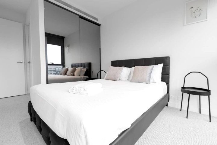 位于科林斯的墨尔本心脏地带的豪华2卧2浴公寓(Luxury 2Bed2Bath Apt in the Heart of Mel@Collins)