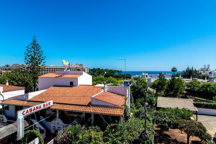 阿尔布费拉超级公寓酒店(Albufeira Superior Apartment)