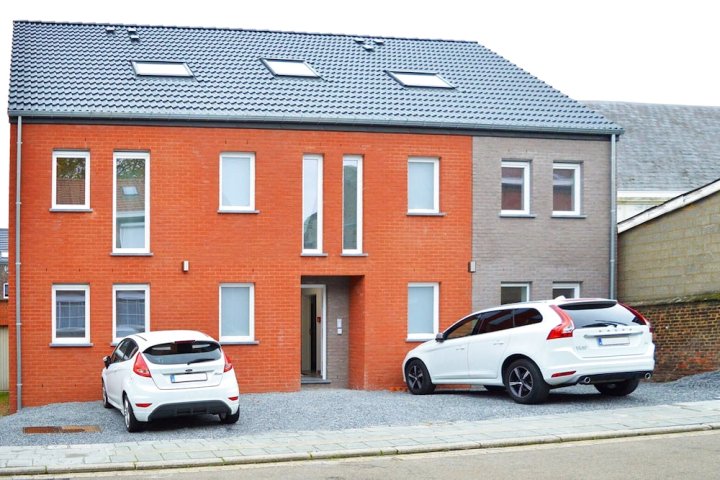 Businest Gosselies-Charleroi Airport - 1-Bedroom Apartment