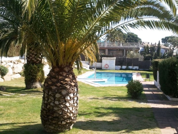 House - 3 Bedrooms with Pool and WiFi - 107740